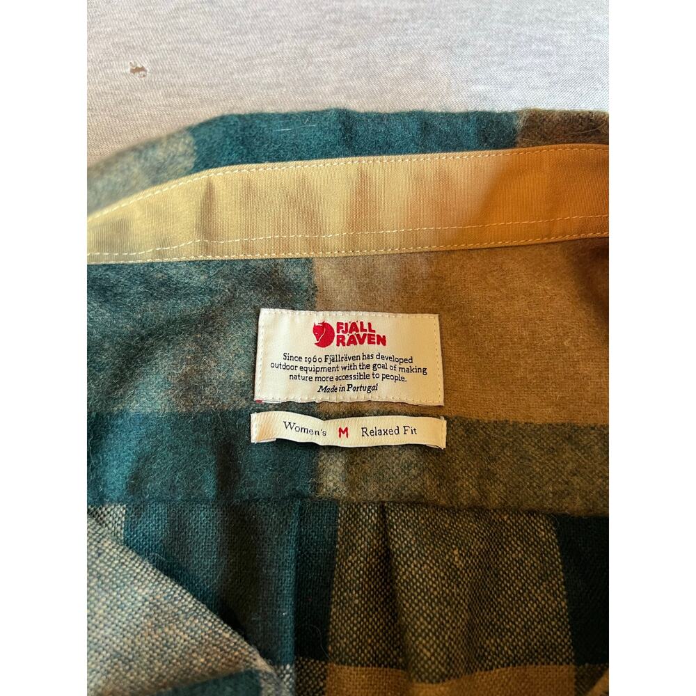 Fjallraven women's canada LS shirt relaxed fit tan & green plaid button down - Picture 5 of 5